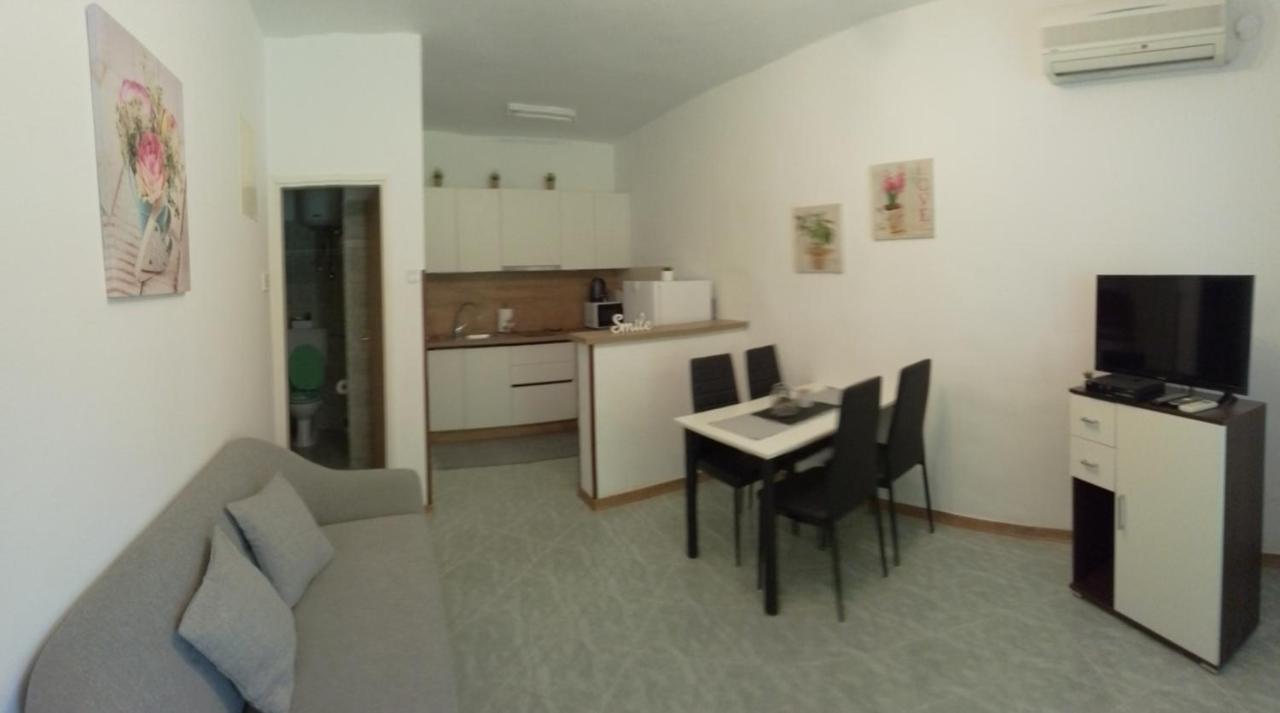 Apartment Leni *
